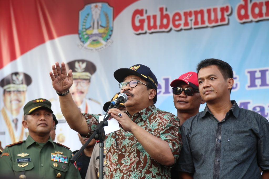 Tanggapi Tuntutan, Pakde Karwo Temui Buruh