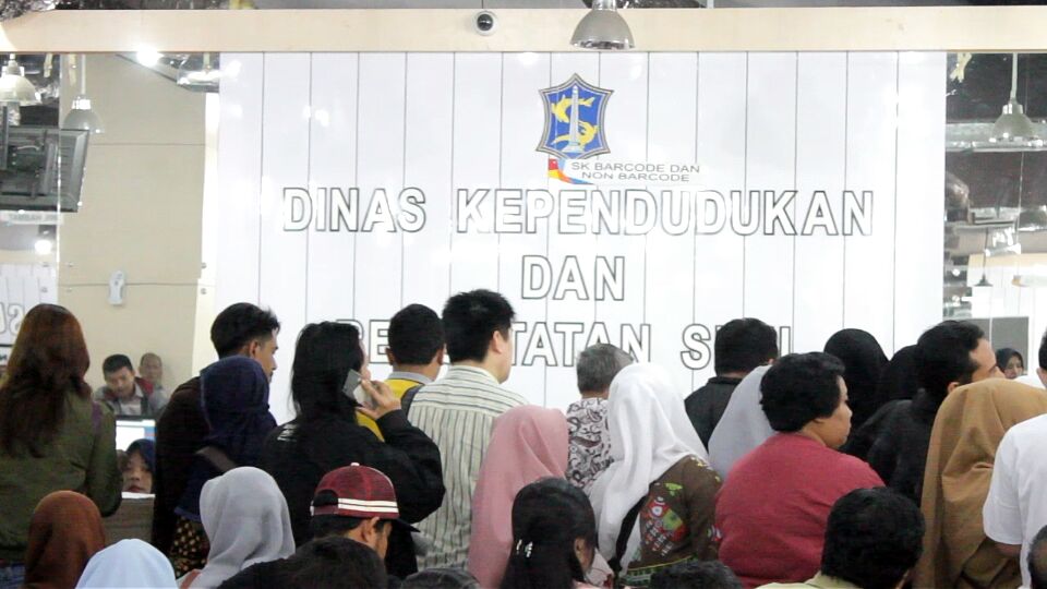 Demi Hak Suara, Masyarakat membludak di Gedung Siola